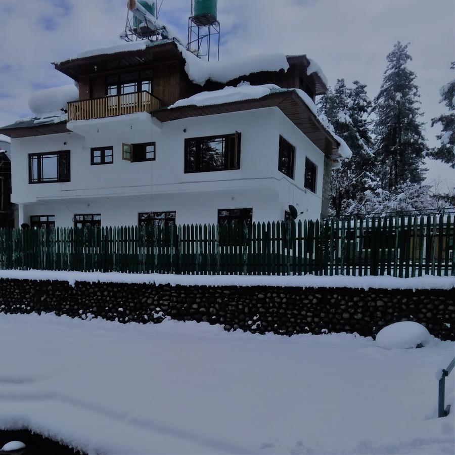 Hotel Gulmarg House Екстериор снимка